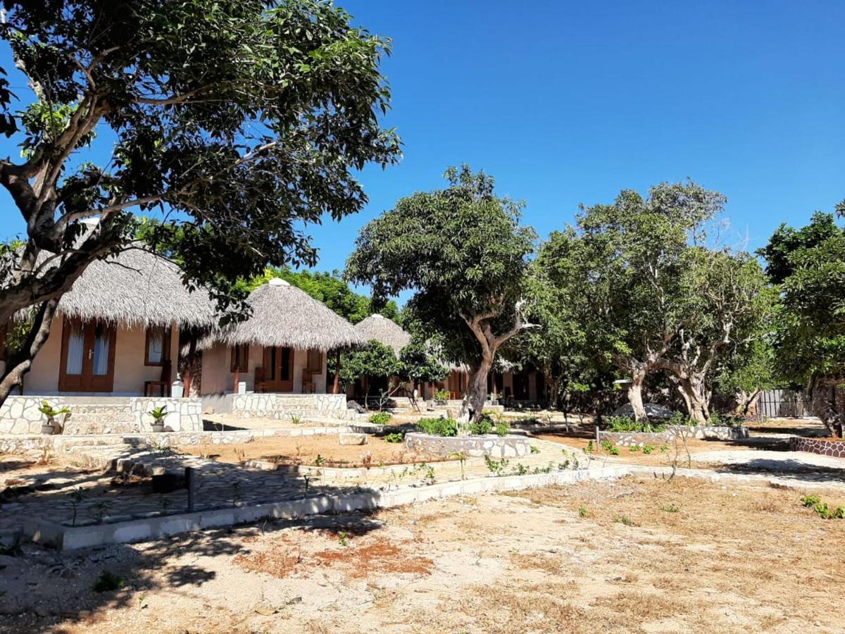 Mulia Bungalows Nembrala Exterior photo