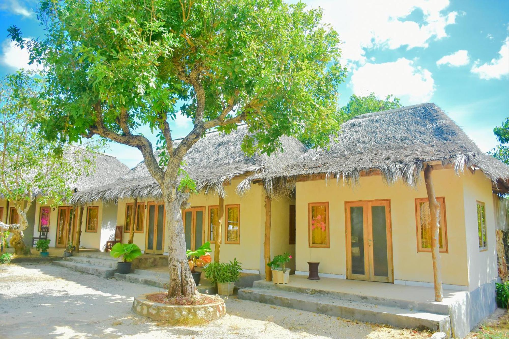 Mulia Bungalows Nembrala Exterior photo